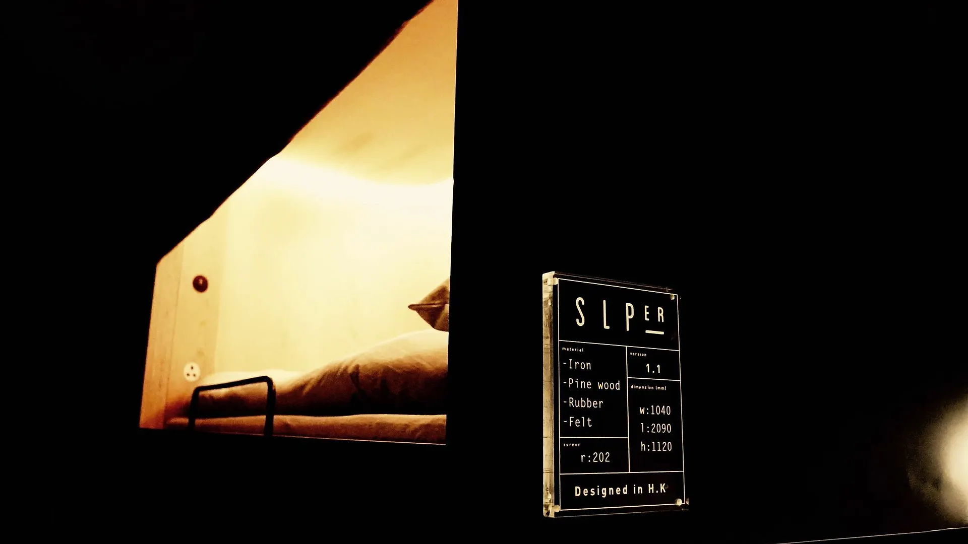 ** Capsule hotel Sleeep Hkg Gough St Hotel Hong Kong China